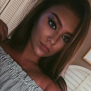 Meet your Posher, Alison